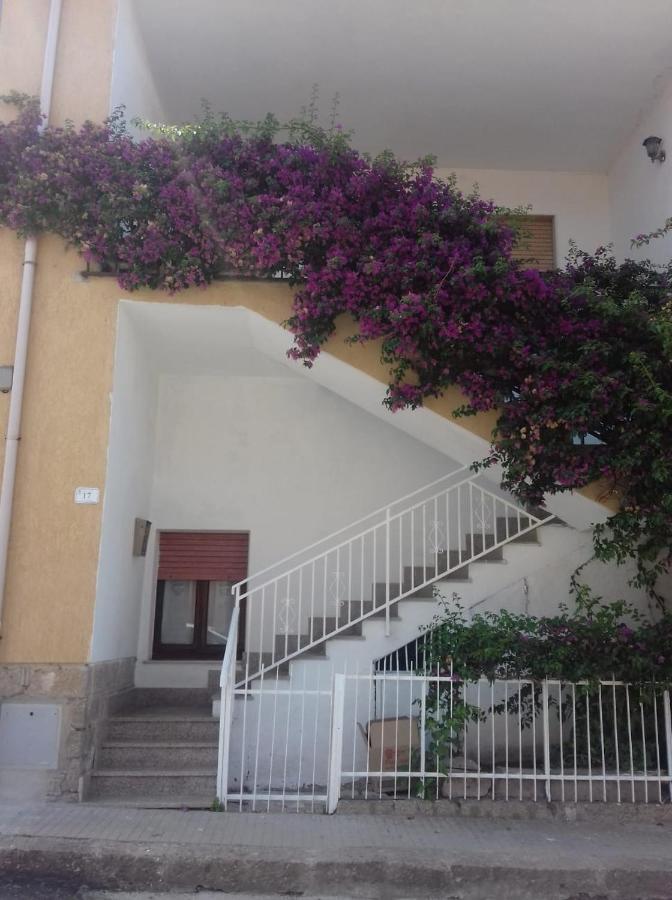 Bed and Breakfast Nonna Dora Muros Exterior foto