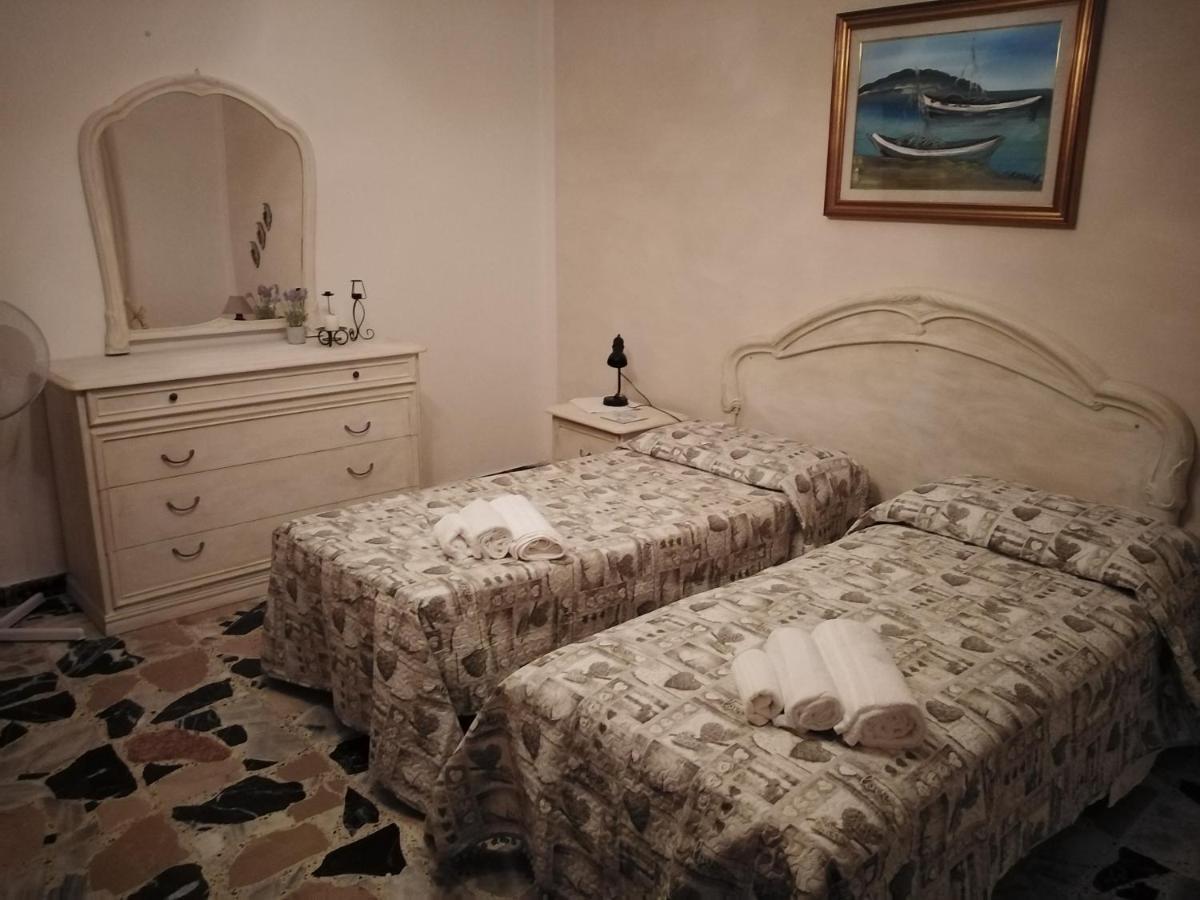 Bed and Breakfast Nonna Dora Muros Exterior foto